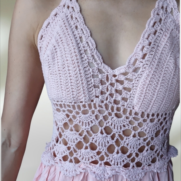 LilBetter Do It Better Peachy Pink Crochet Halter Open Back Maxi Dress Medium - Picture 5 of 16